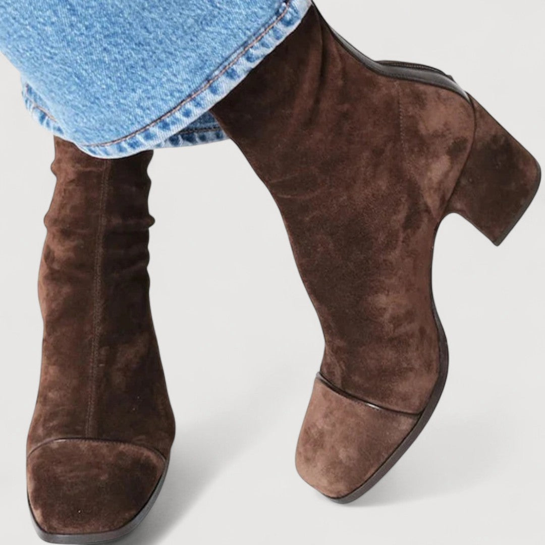 Dark Brown / 10