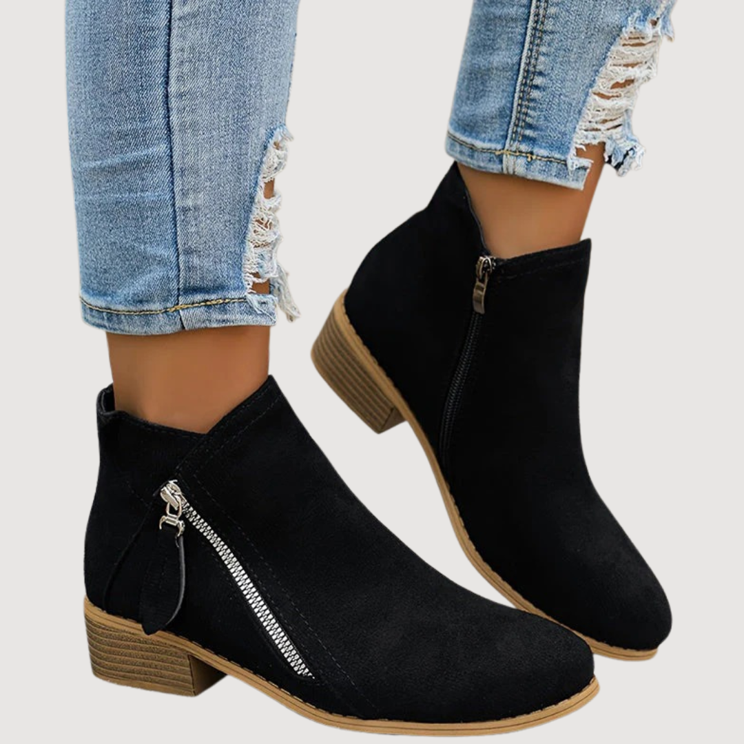 Black / 11