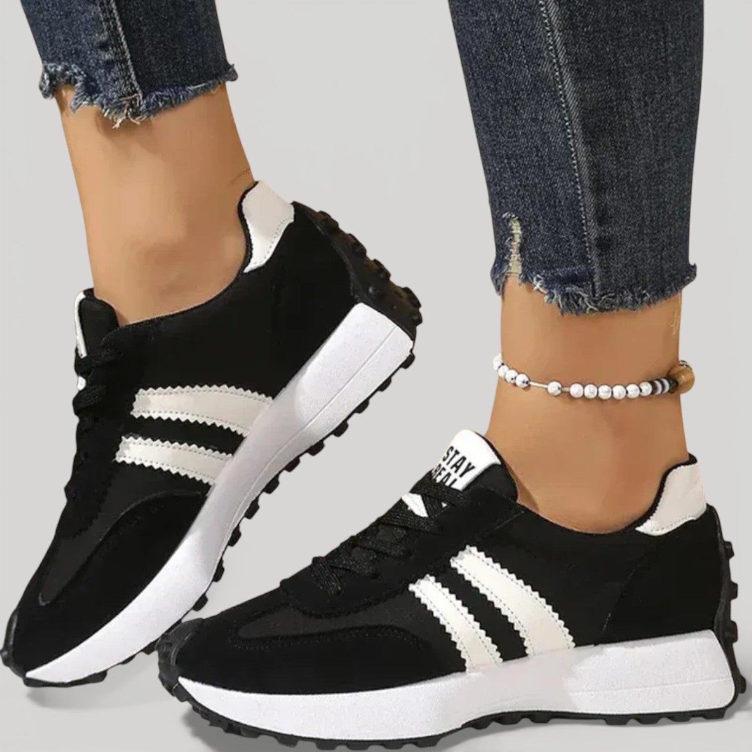 Black / 9
