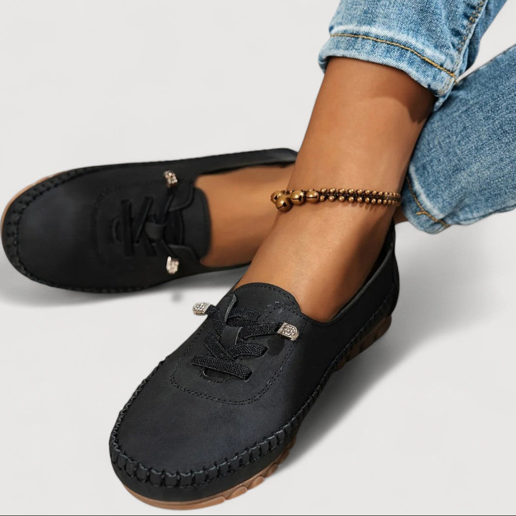 Black / 10